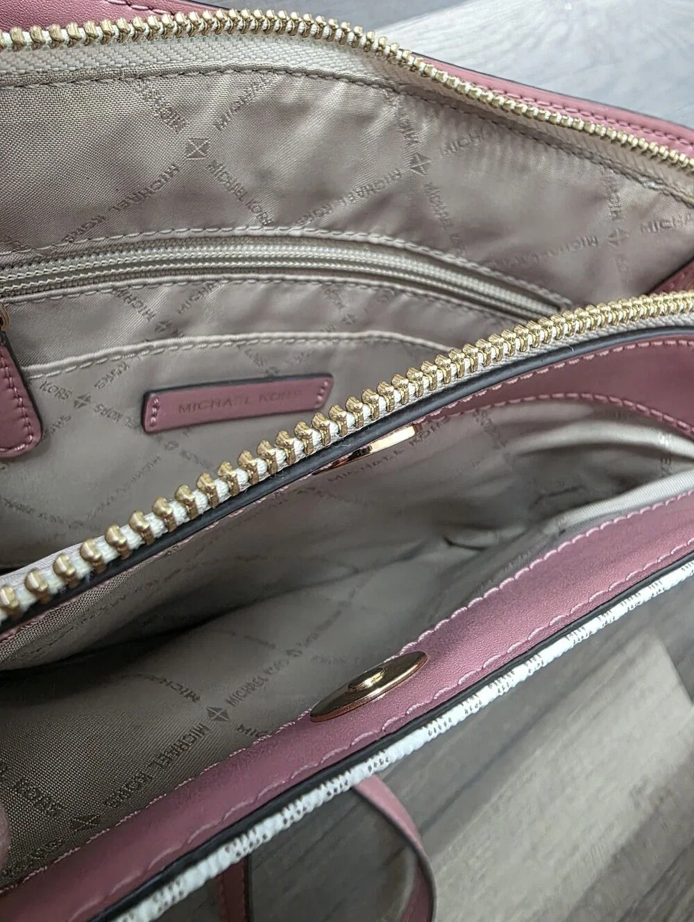 Michael Kors Nicole Triple Compartment Crossbody Bag Vanilla Pink Soft Girl Chic